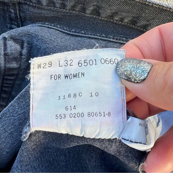 Vintage Y2K Levi’s For Women Black 501 button fly straight leg jeans 29x32 - Picture 8 of 9